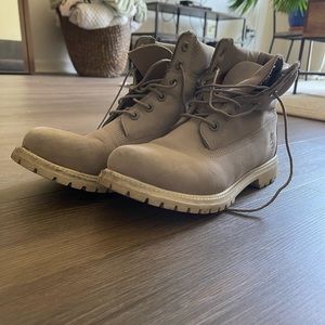Light Grey Timberland Boots Men’s Size 10